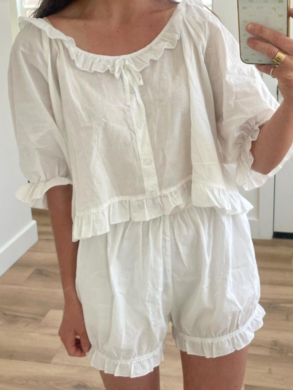 Sonderhaus Soft Winter White Romeo High Rise Ruffled Hem Cotton Bloomer Shorts - Picture 14 of 15